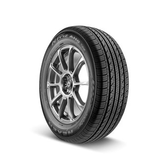Nexen NPRIZ AH8 215/50 R18 92H